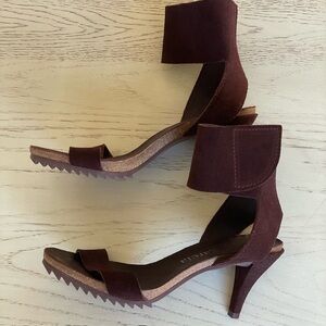 Pedro Garcia Yola Peep Toe Burgundy Suede Heels - Size 9 (39 EU) NEW CONDITION